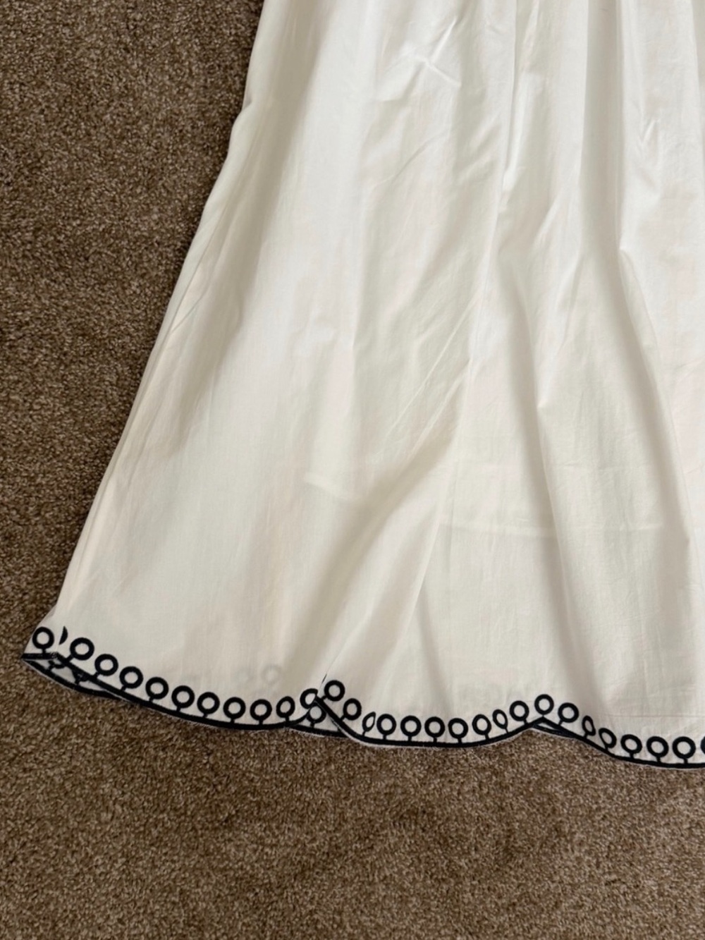 🌴 French Connection White Midi Skirt with Navy Trim - Picture 4 of 11